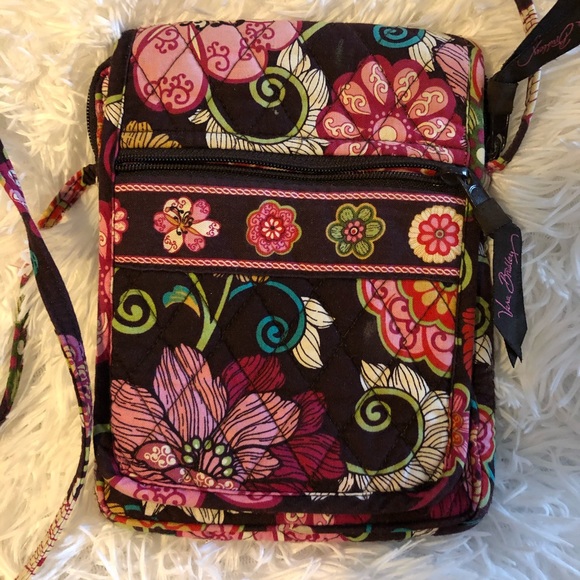 Vera Bradley Crossbody - Picture 1 of 3